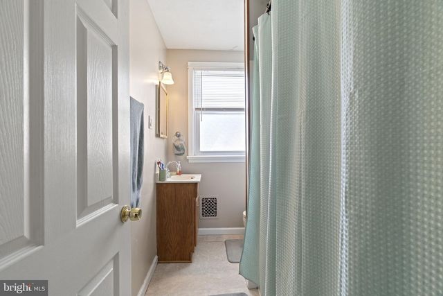 400 BURLINGTON AVE, Delanco, NJ 08075