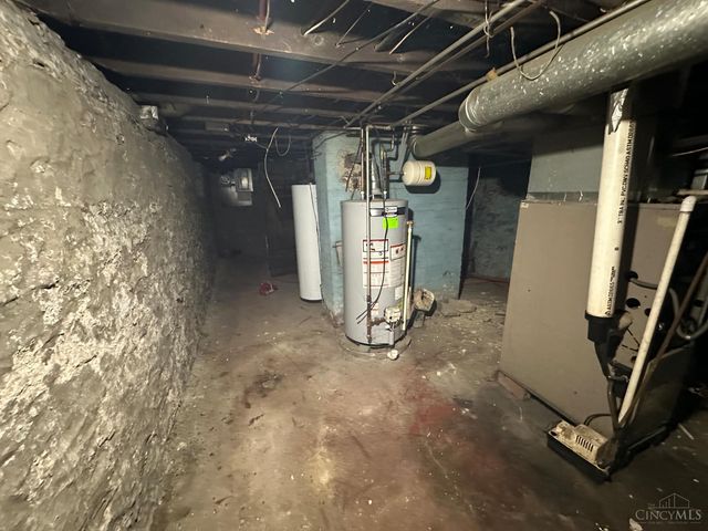 10 Township Avenue, Elmwood Place, OH 45216