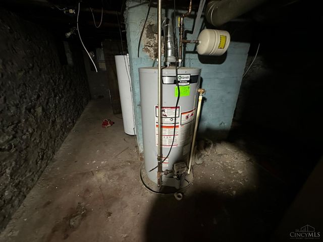 10 Township Avenue, Elmwood Place, OH 45216