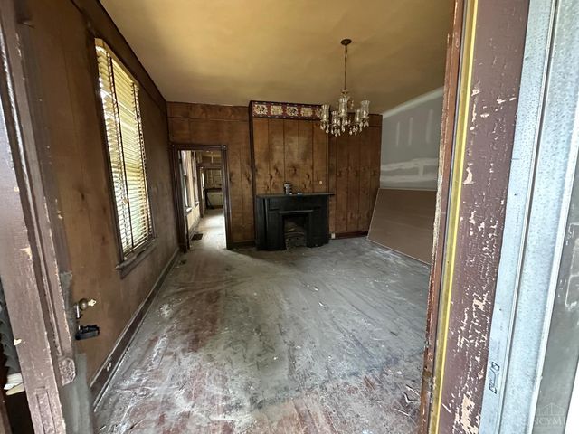 10 Township Avenue, Elmwood Place, OH 45216