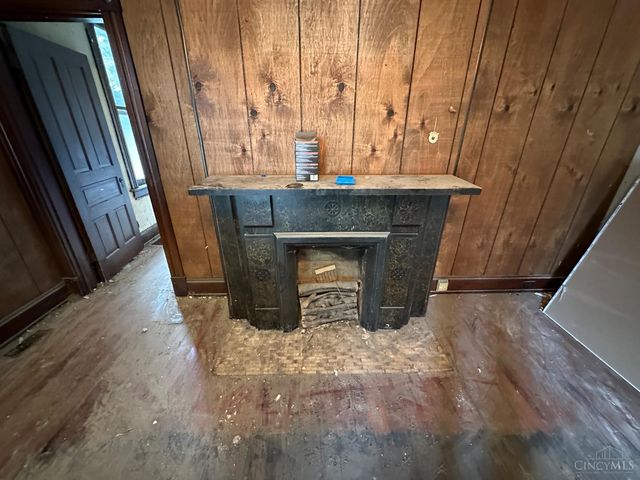 10 Township Avenue, Elmwood Place, OH 45216