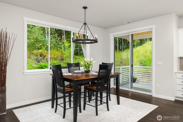1762 NE Crystallia Court, Poulsbo, WA 98370