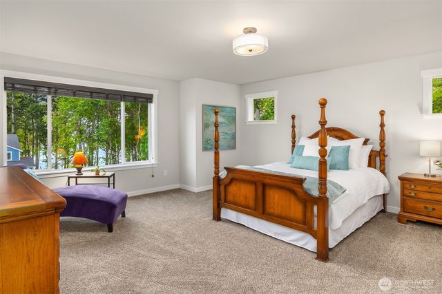 1762 NE Crystallia Court, Poulsbo, WA 98370