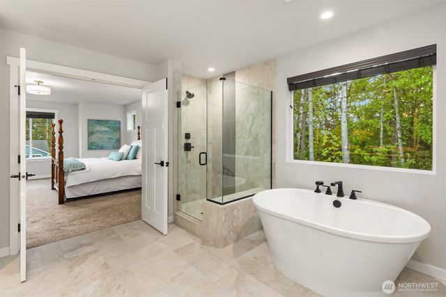 1762 NE Crystallia Court, Poulsbo, WA 98370