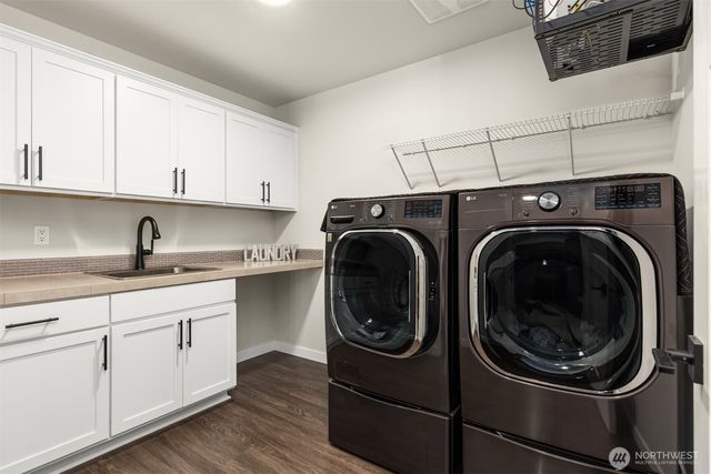 1762 NE Crystallia Court, Poulsbo, WA 98370