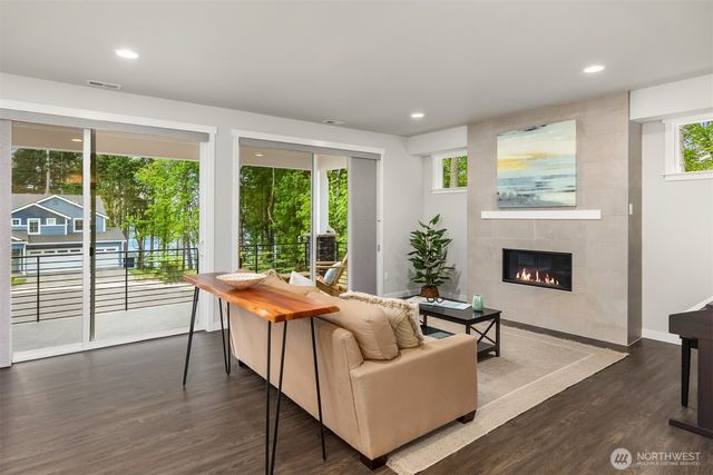 1762 NE Crystallia Court, Poulsbo, WA 98370