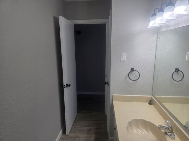 1505 W Ash Avenue, Decatur, IL 62526