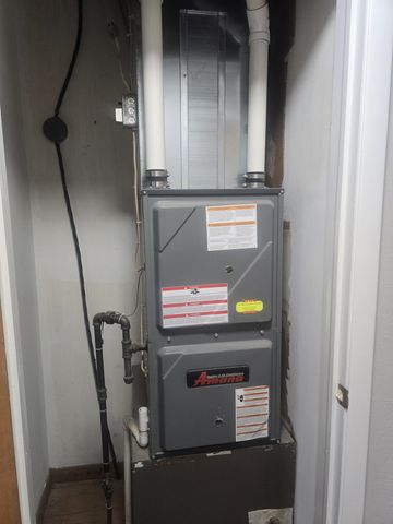 1505 W Ash Avenue, Decatur, IL 62526