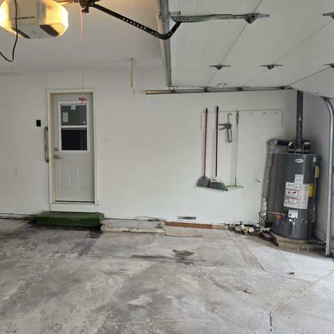 1505 W Ash Avenue, Decatur, IL 62526