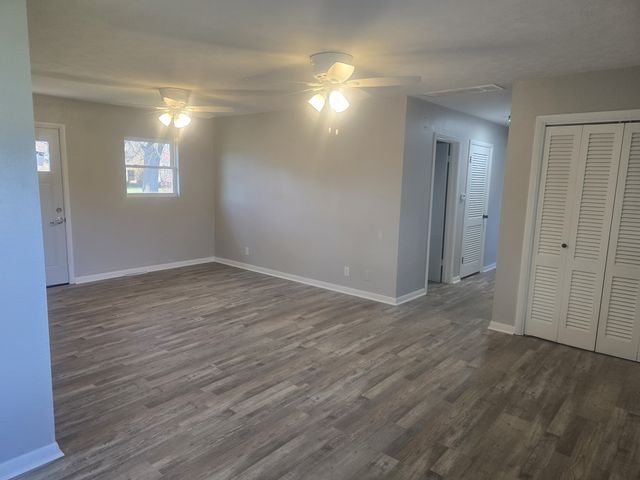 1505 W Ash Avenue, Decatur, IL 62526