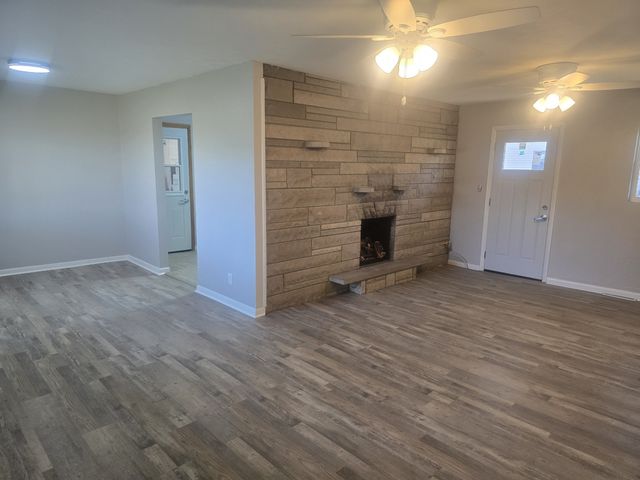 1505 W Ash Avenue, Decatur, IL 62526