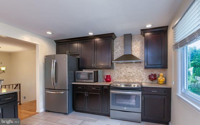 1939 BIRCHWOOD PARK DR N, Cherry Hill, NJ 08003