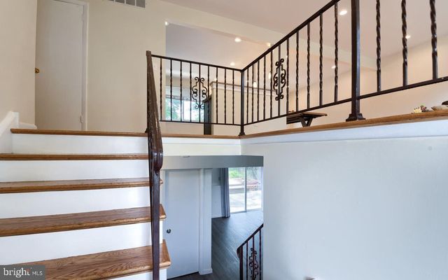 1939 BIRCHWOOD PARK DR N, Cherry Hill, NJ 08003