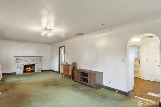 10216 Ainsworth Avenue S, Tacoma, WA 98444