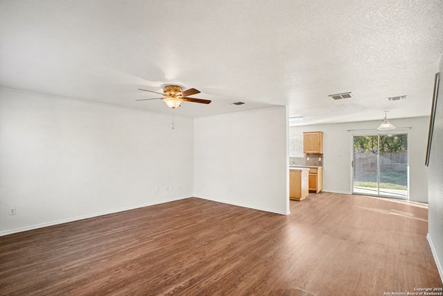 3959 Key West, Converse, TX 78109