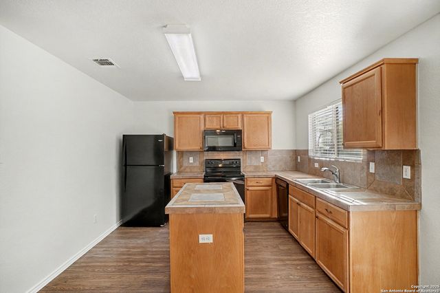 3959 Key West, Converse, TX 78109