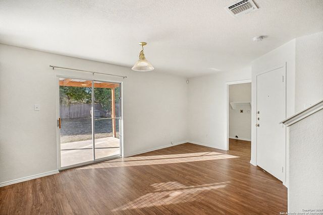 3959 Key West, Converse, TX 78109