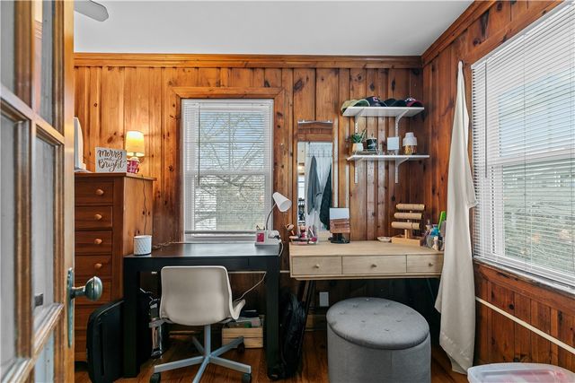 31 W Narragansett Avenue 2, Newport, RI 02840