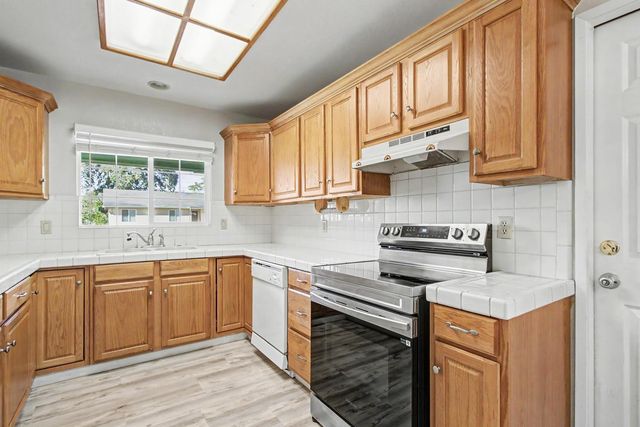 3608 Mc Cain Way, North Highlands, CA 95660