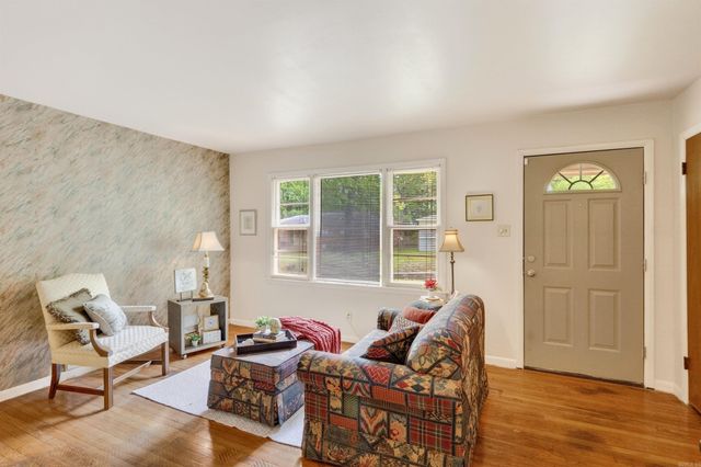9 Michaels St Street, Little Rock, AR 72204