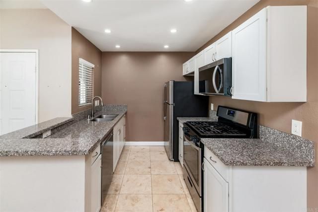 13716 Midland Rd, Poway, CA 92064