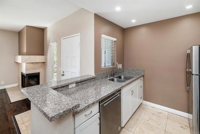 13716 Midland Rd, Poway, CA 92064