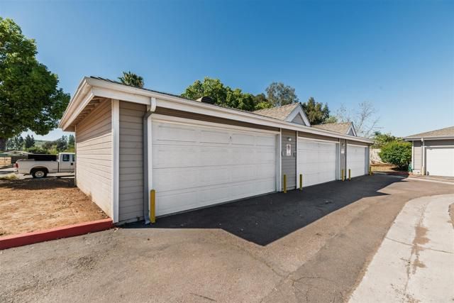 13716 Midland Rd, Poway, CA 92064