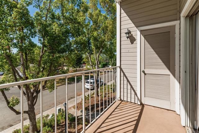 13716 Midland Rd, Poway, CA 92064