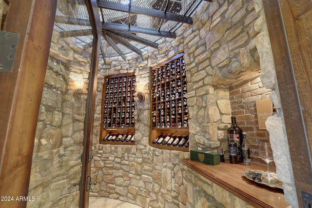 6519 E MALCOMB Drive, Paradise Valley, AZ 85253