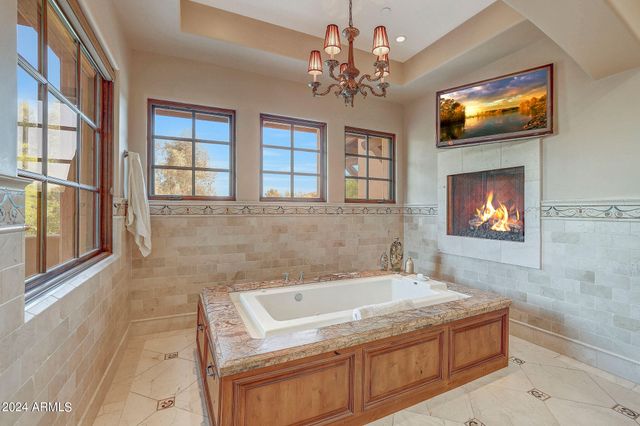 6519 E MALCOMB Drive, Paradise Valley, AZ 85253