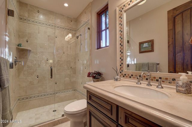 6519 E MALCOMB Drive, Paradise Valley, AZ 85253