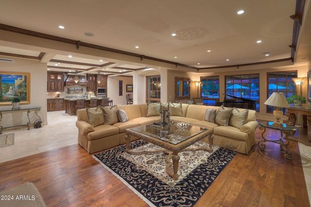 6519 E MALCOMB Drive, Paradise Valley, AZ 85253