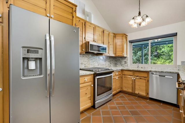 12104 Sunny Slope Dr, Nevada City, CA 95959