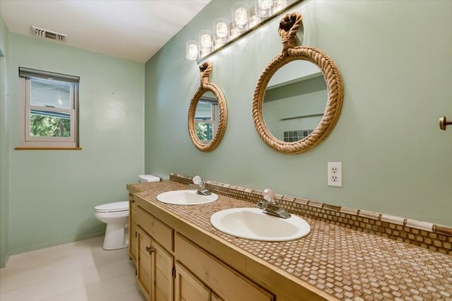 12104 Sunny Slope Dr, Nevada City, CA 95959