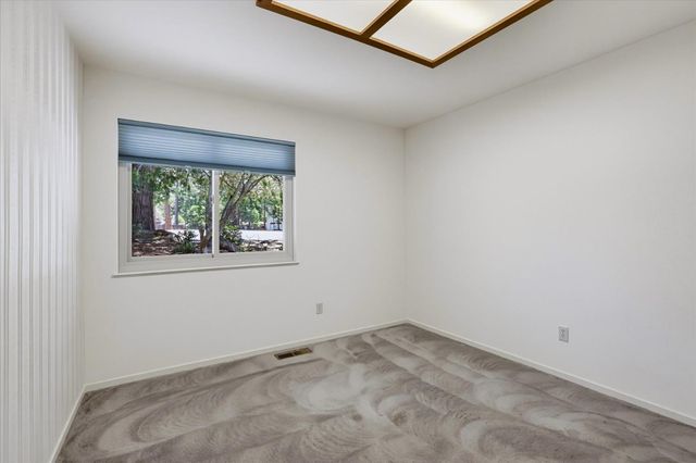 12104 Sunny Slope Dr, Nevada City, CA 95959