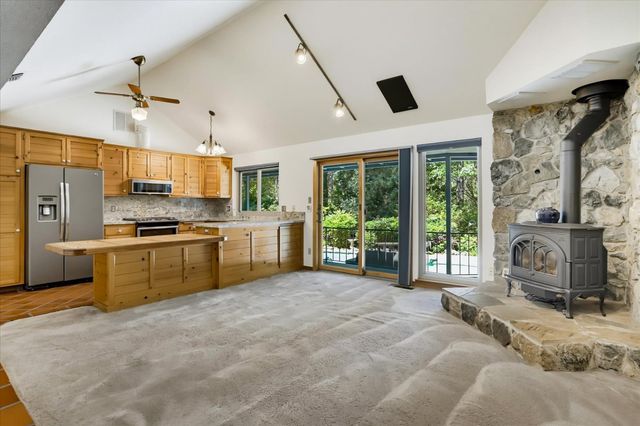 12104 Sunny Slope Dr, Nevada City, CA 95959