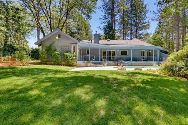 12104 Sunny Slope Dr, Nevada City, CA 95959