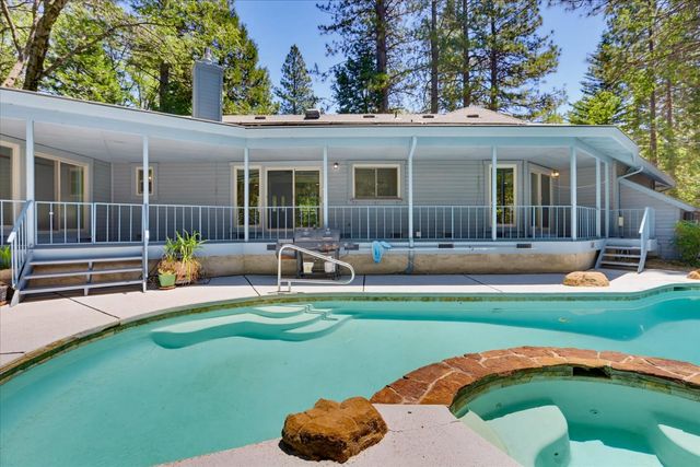 12104 Sunny Slope Dr, Nevada City, CA 95959
