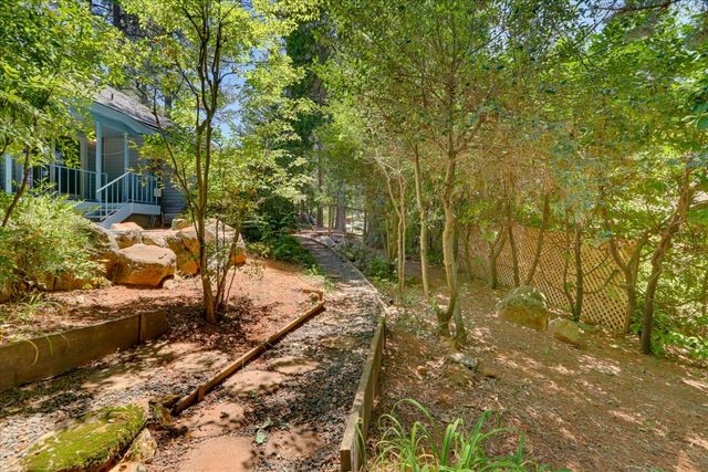 12104 Sunny Slope Dr, Nevada City, CA 95959