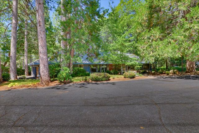 12104 Sunny Slope Dr, Nevada City, CA 95959