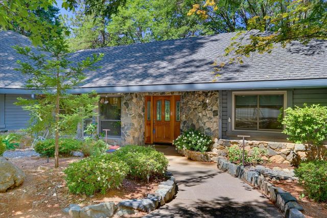 12104 Sunny Slope Dr, Nevada City, CA 95959