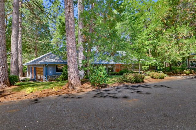 12104 Sunny Slope Dr, Nevada City, CA 95959