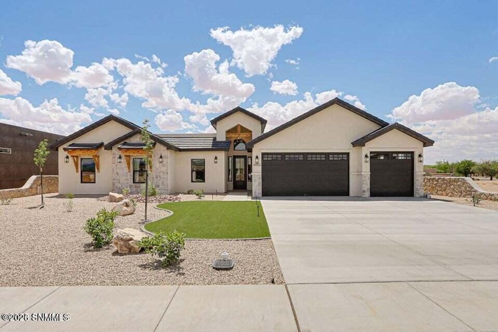 4598 Mesa Corta Drive, Las Cruces, NM 88011