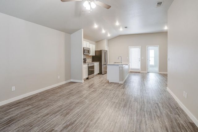 13704 Avenue Q, Lubbock, TX 79423