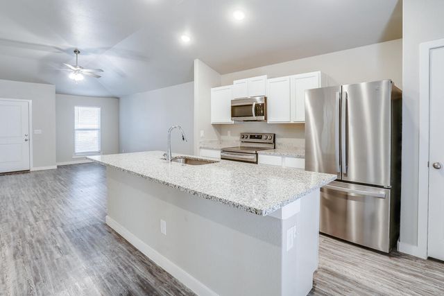 13704 Avenue Q, Lubbock, TX 79423