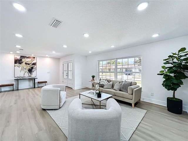 351 WHITE OAK CIRCLE, Maitland, FL 32751