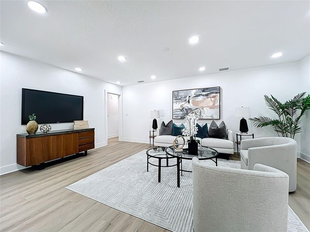 351 WHITE OAK CIRCLE, Maitland, FL 32751