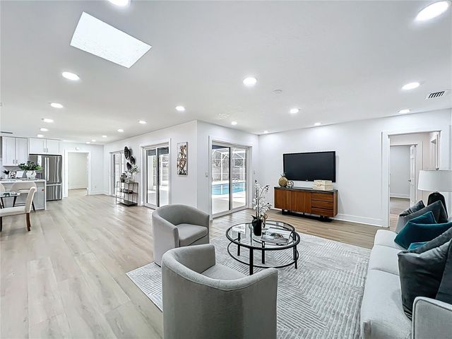 351 WHITE OAK CIRCLE, Maitland, FL 32751