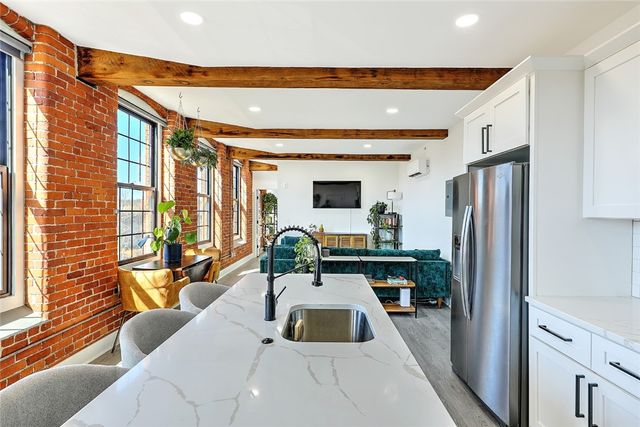 50 Ashburton Street 14, Providence, RI 02904