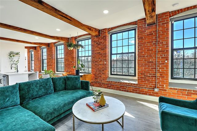 50 Ashburton Street 14, Providence, RI 02904